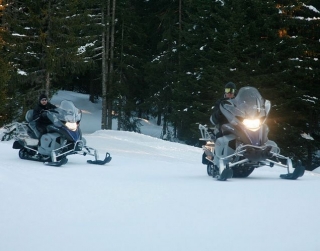  Schneemobilfahren allein 